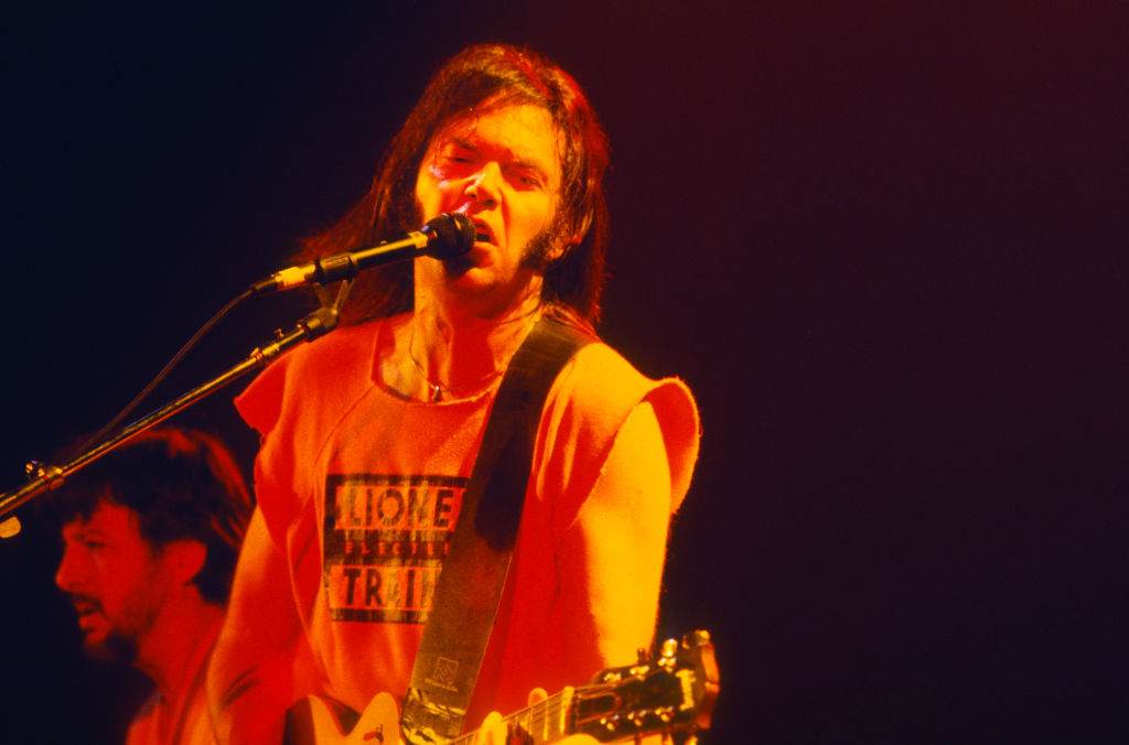 Neil Young Gives Surprise Christmas Gift to Fans With ‘Lost’ 1987 Album ‘Summer Songs’