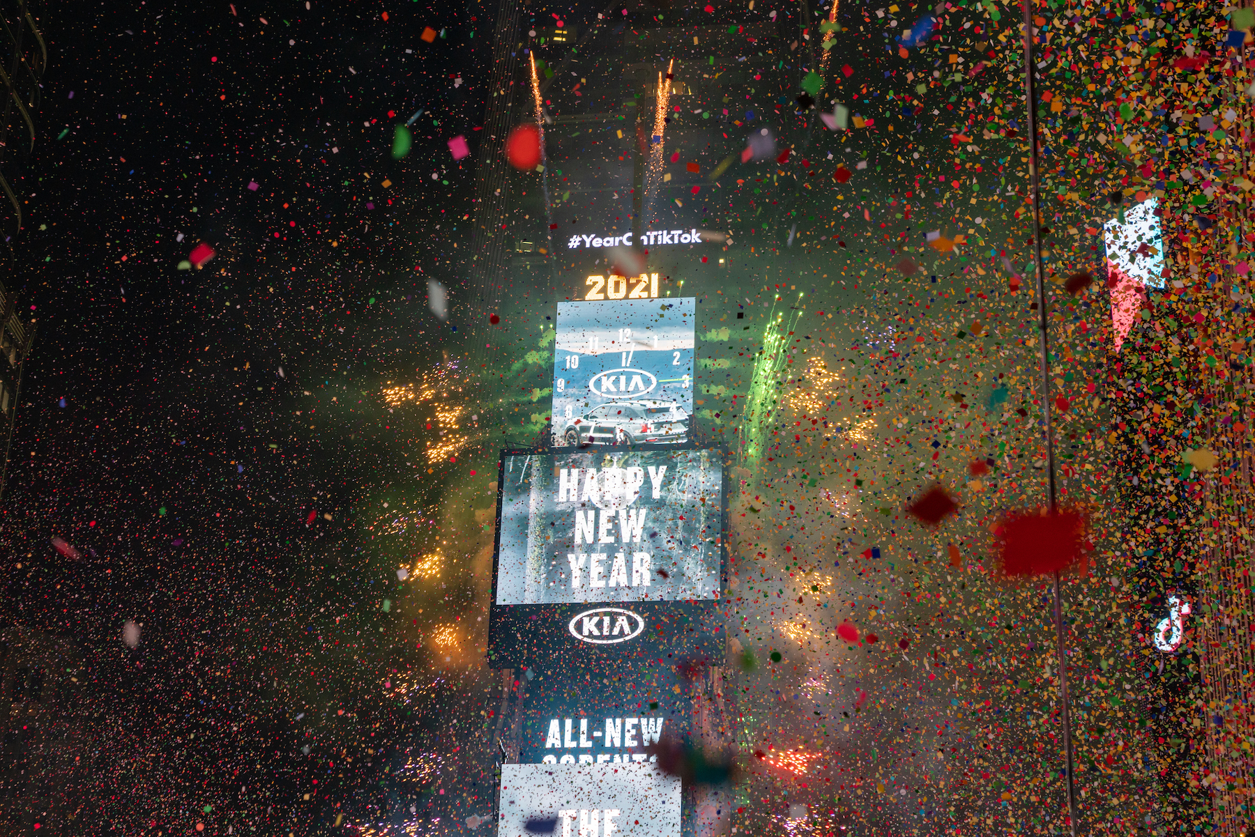 One Million Revelers Still Poised to Pack Times Square on New Year’s — Despite Omicron’s Spread