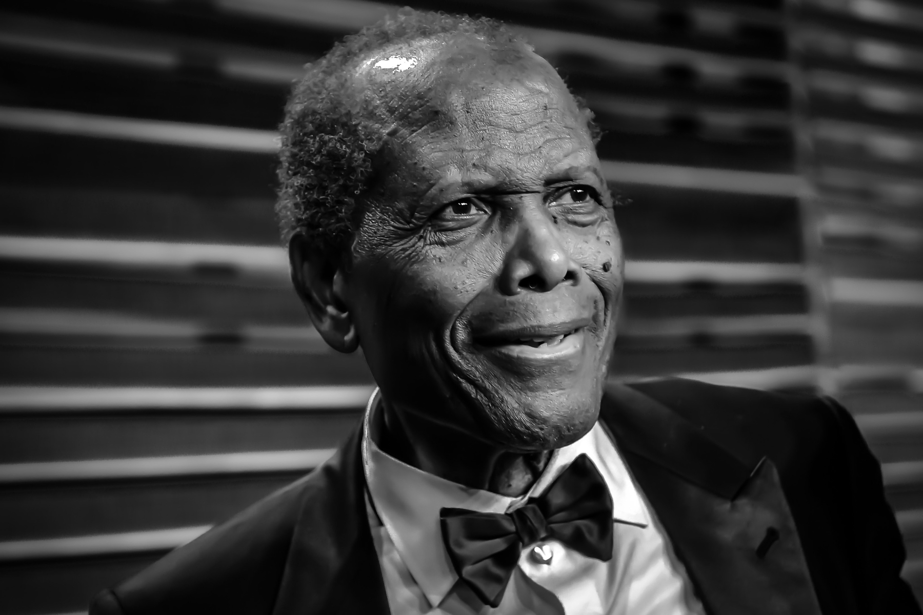 Sidney Poitier Tributes Pour In From Barack Obama, Viola Davis, Questlove and More